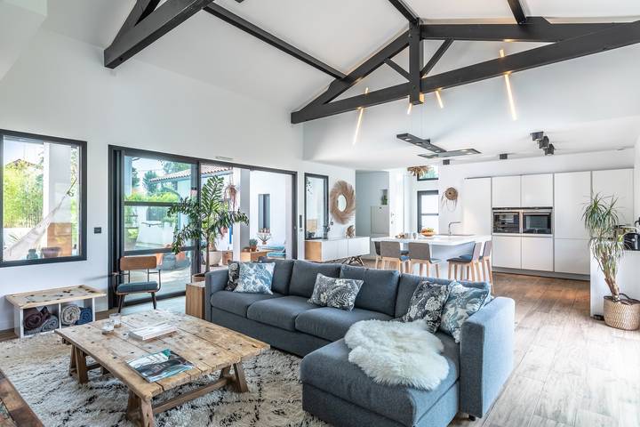 Chalet para 8 personas, con piscina además de terraza y jardín - 1