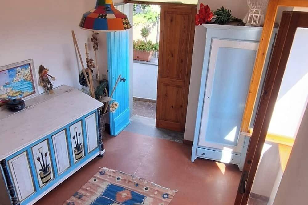 Un frantoio ristrutturato come cottage situato in un borgo immerso nel verde. in Pontecorvo, Provincia di Frosinone