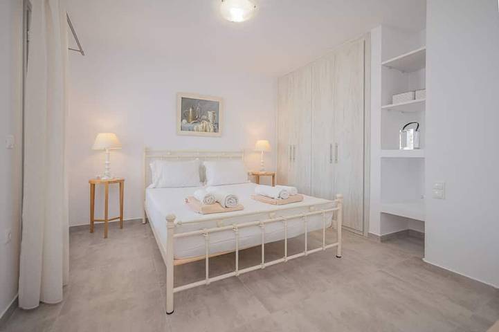 Wundervolle Villa Artemisa 5 Schlafzimmer 4 Bäder Großer 50qm Pool Tolle Aussicht in Plaka (Naxos), Naxos