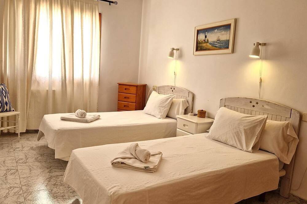 Badia Blava : 3 Bedrooms, Private Pool, Close to Palma in Badia Blava, Llucmajor