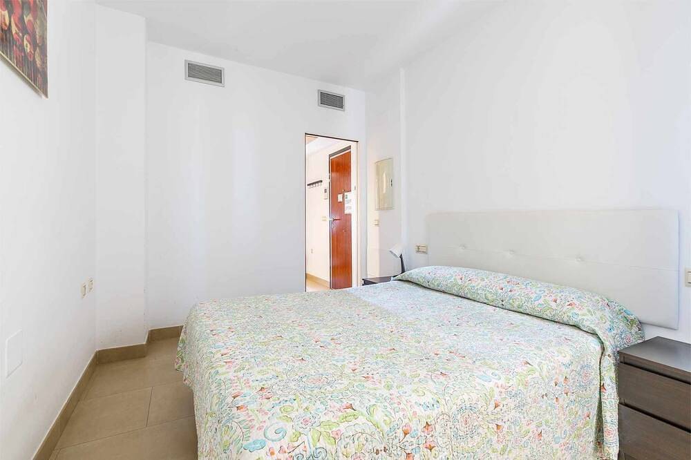 Entire apartment, A&n    Seaport    3b in Urbanización Villa del Mar, Vélez-Málaga