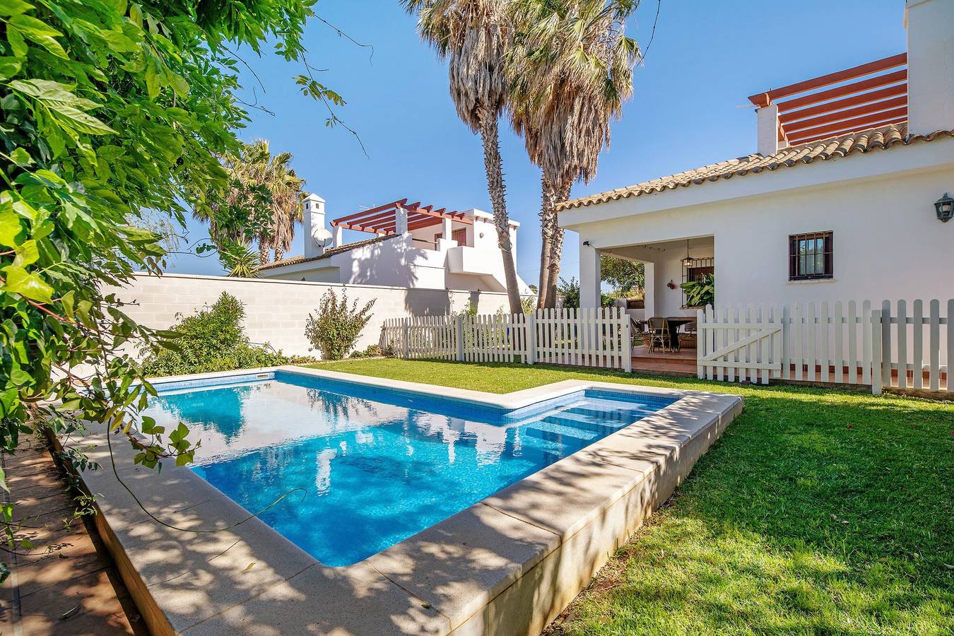 Villa 'Casa Dos Mares' con piscina privada, terraza privada y Wi-Fi in Conil de la Frontera, Costa de la Luz