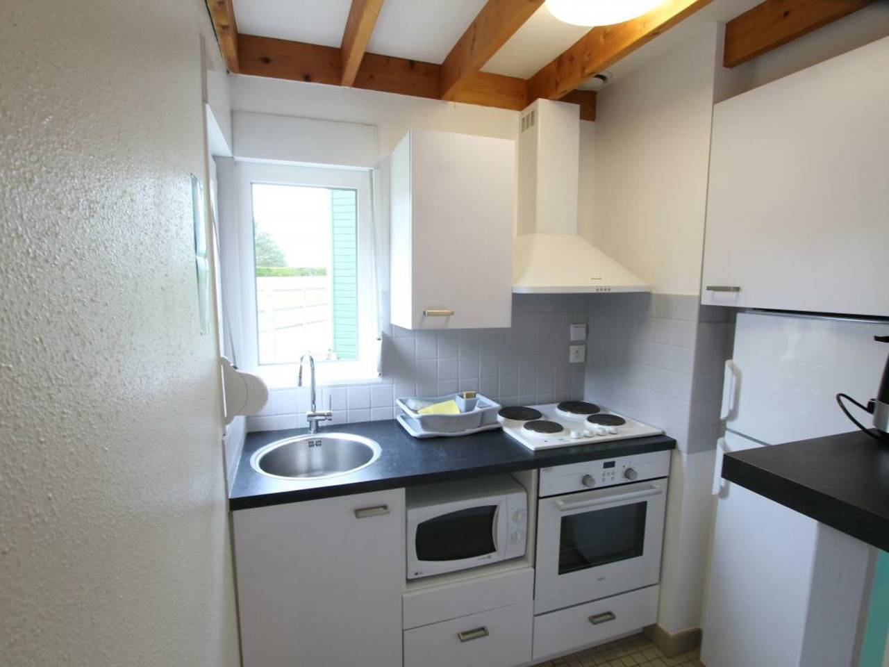 Maison familiale à Bréhal, 2 chambres, terrasse, Bbq, parking, animaux acceptés, wifi inclus in Saint-Martin de Bréhal, Bréhal