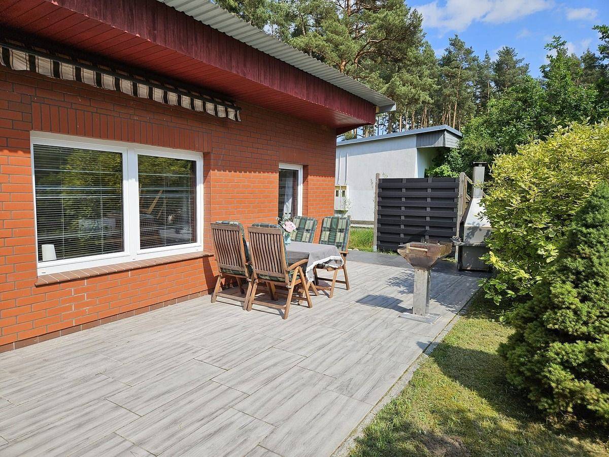 Komfortable Ferienhaushälfte am Fleesensee mit Terrasse und Spielplatz in Silz, Fleesensee