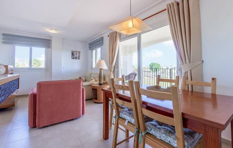 Apartamento vacacional entero, Acogedor 1BR Apartamento con Piscina, Aparcamiento y Terraza in Murcia , Interior de Murcia