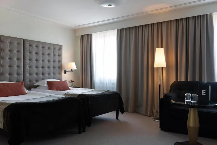 Hotel für 2 Personen - 1