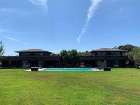 Gîte pour 6 personnes, avec piscine et vue ainsi que terrasse et jardin, animaux acceptés dans Plage De Sperone - 2