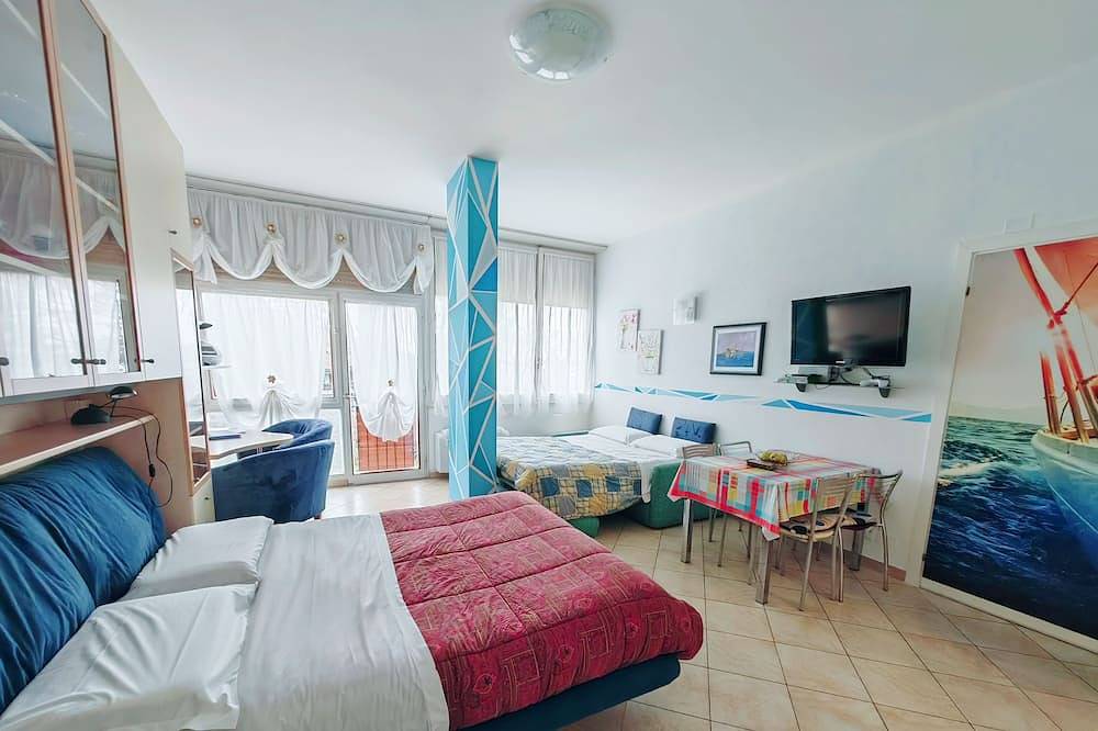 Ganze Wohnung, Ferienwohnung am Gardasee - Apartment 332 in Corno (Garda), Garda