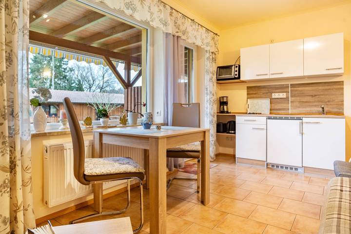 Ferienwohnung für 2 Personen, mit Seeblick und Garten in Kargow - 2