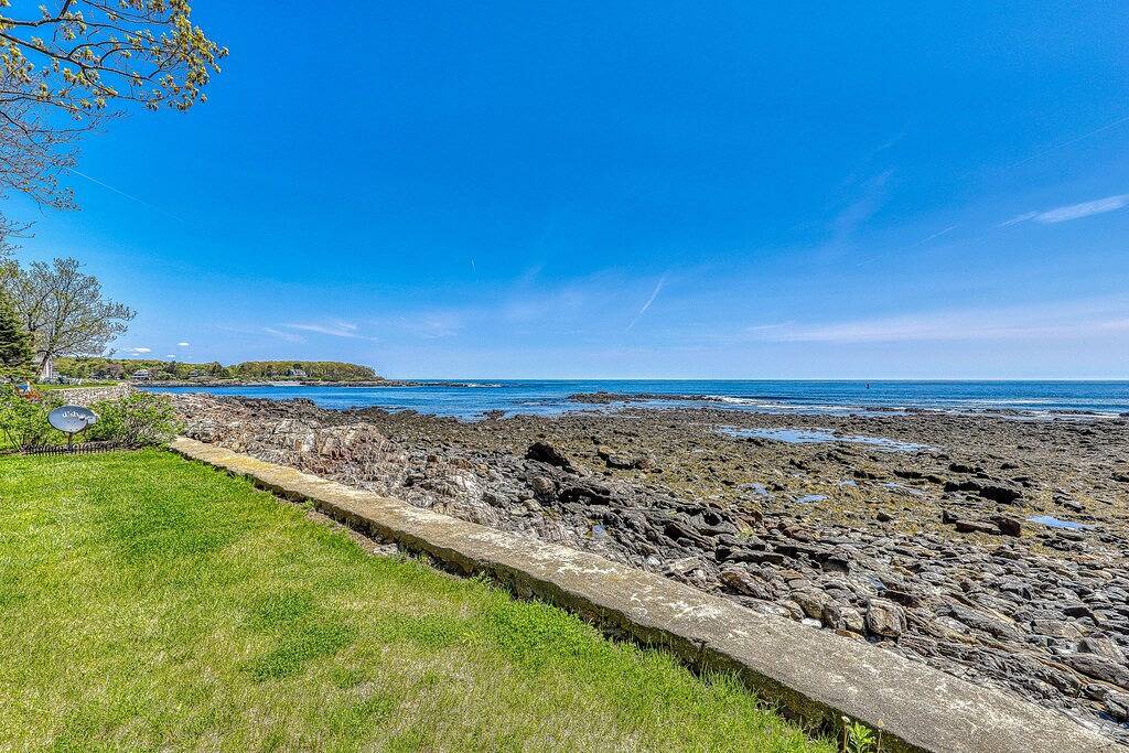 Familienfreundliche und einladende Haus am Meer mit Aussicht! in Cape Neddick, York County