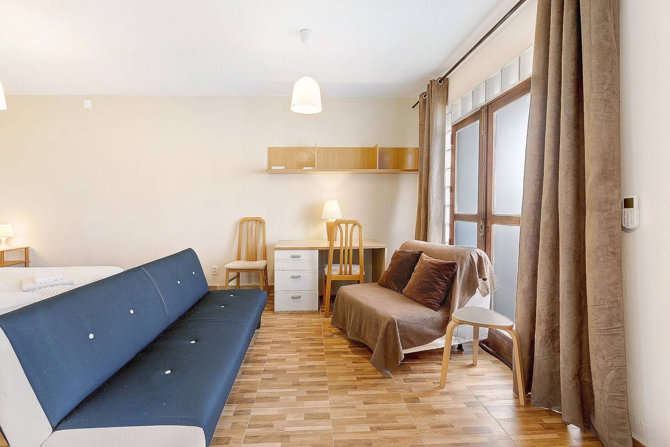 Ganzes Studio, Einzimmerapartment 'Estúdio Alto Da Praia' mit Meerblick, Gemeinschaftspool und Wlan in Colares, Costa de Lisboa