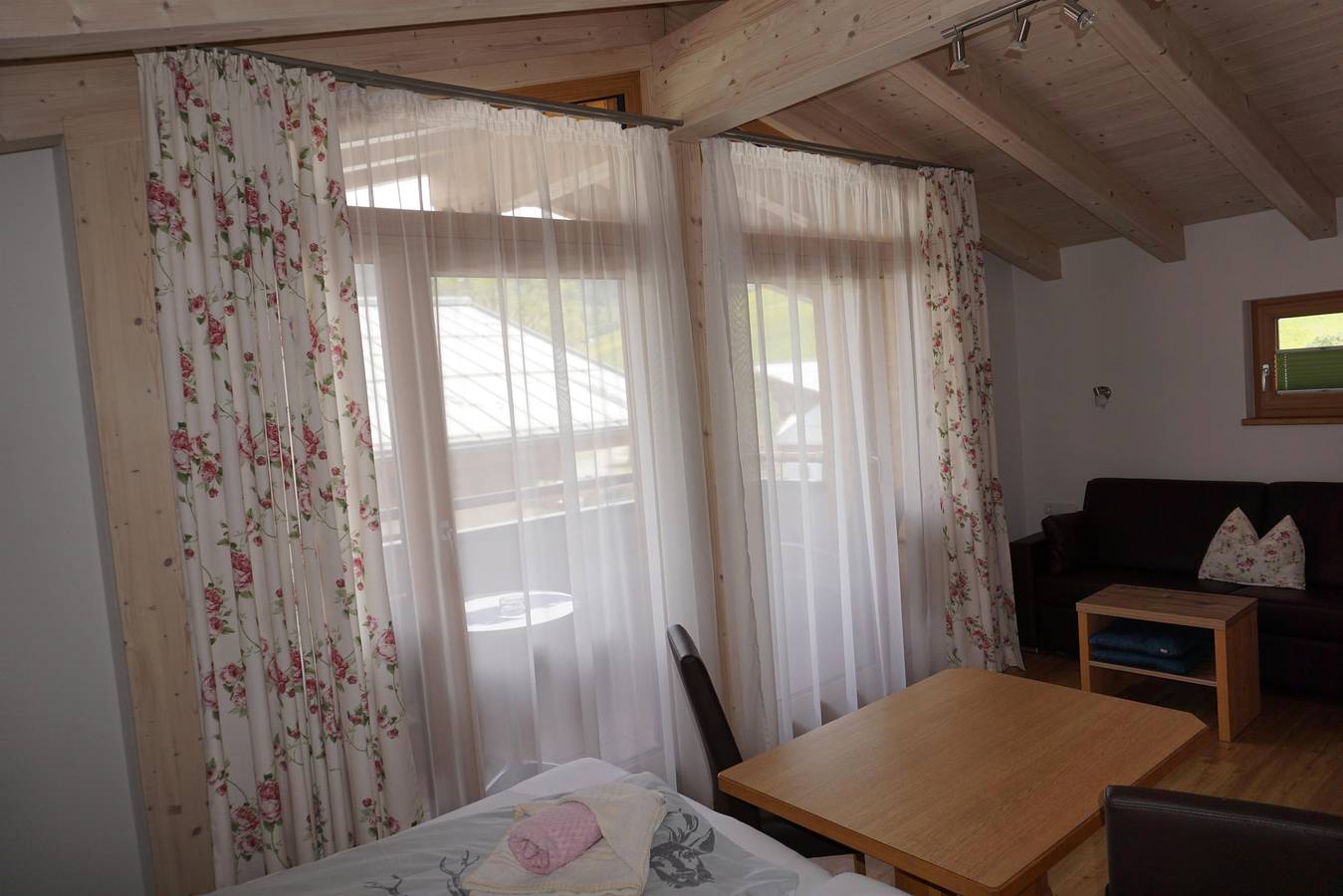 Geheel vakantieappartement, Familiekamer, toilet en bad/douche gescheiden, balkon in Maria Alm am Steinernen Meer, Maria Alm