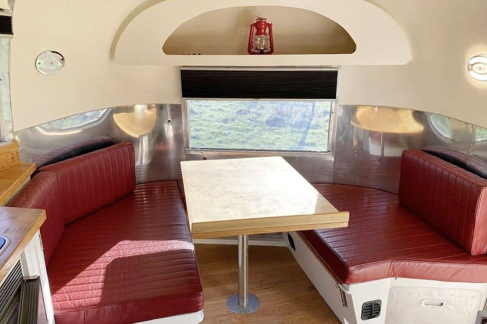 Silverbird Glamping Airstream Caravan and private deck in Sibbertoft, Northamptonshire