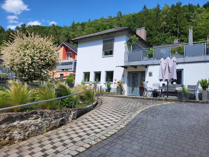 Ferienwohnung für 6 Personen, mit Terrasse und Garten sowie Ausblick