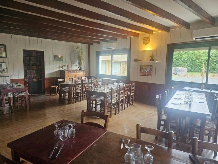 Hôtel pour 2 personnes, avec terrasse dans Lac de la Raviège - 3