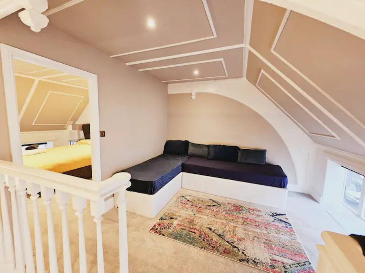Entire apartment, Unique town centre apartment with vaulted ceiling - Pass the Keys in Shrewsbury, Shropshire