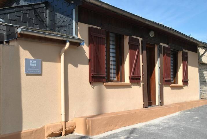 Gîte pour 4 personnes, avec jardin et vue à Deville