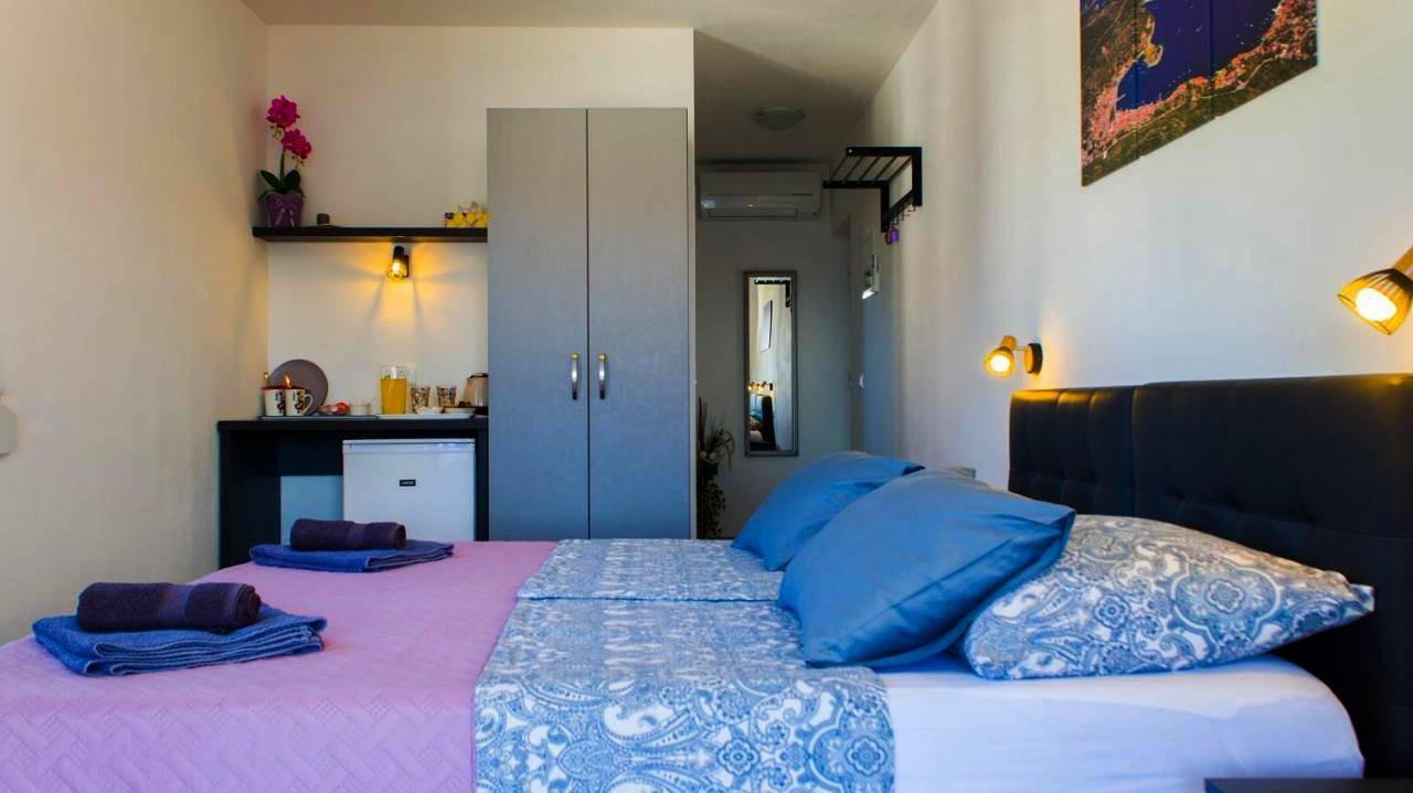 A lovely and cozy room with a breathtaking view in Ville de Vis, Vis (Dalmatia)