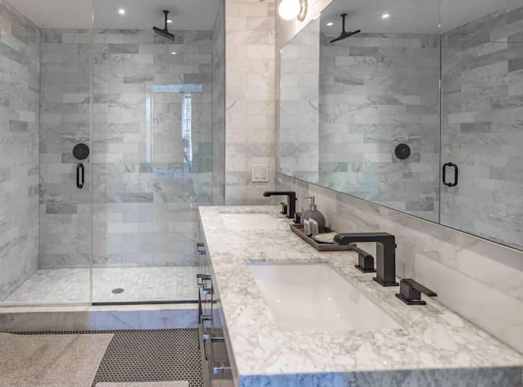 Modern Townhome 15 | Free Park | Hosted Stay Rafa in Philadelphia, Philadelphia County