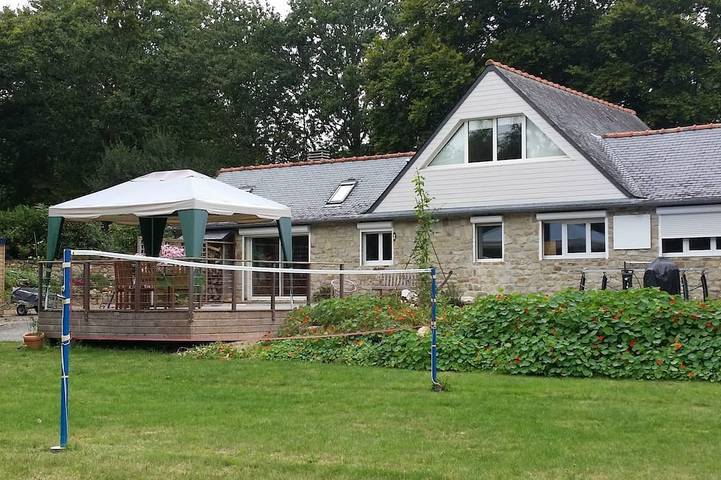 Location de vacances pour 10 personnes, avec jardin dans Golf de l'Odet