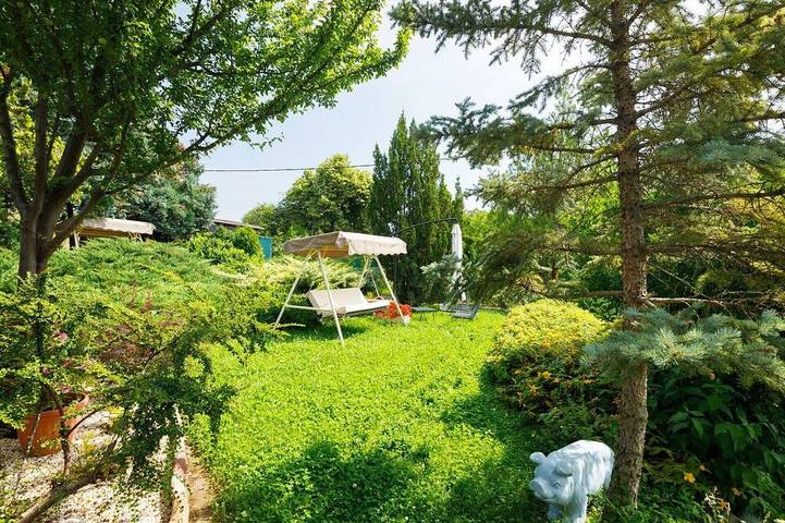 Atemberaubendes  Ferienhaus für 6 Leute mit  W-Lan, TV und Terrasse in Revfülöp, Balaton Region
