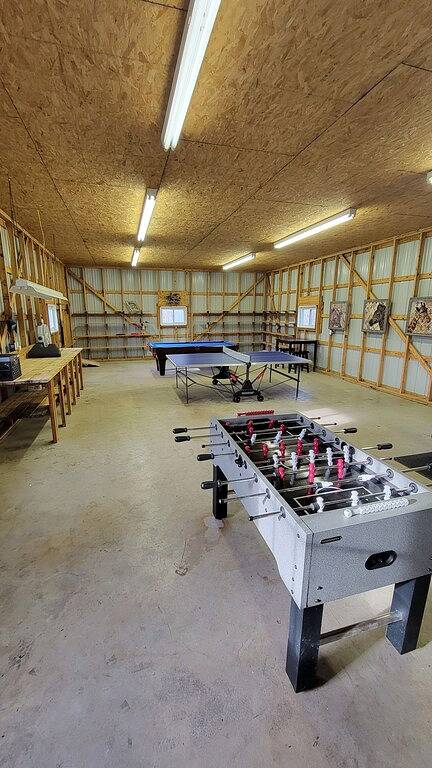 Secluded Hilltop Retreat: Log Cabin + Hot Tub in Seneca Rocks