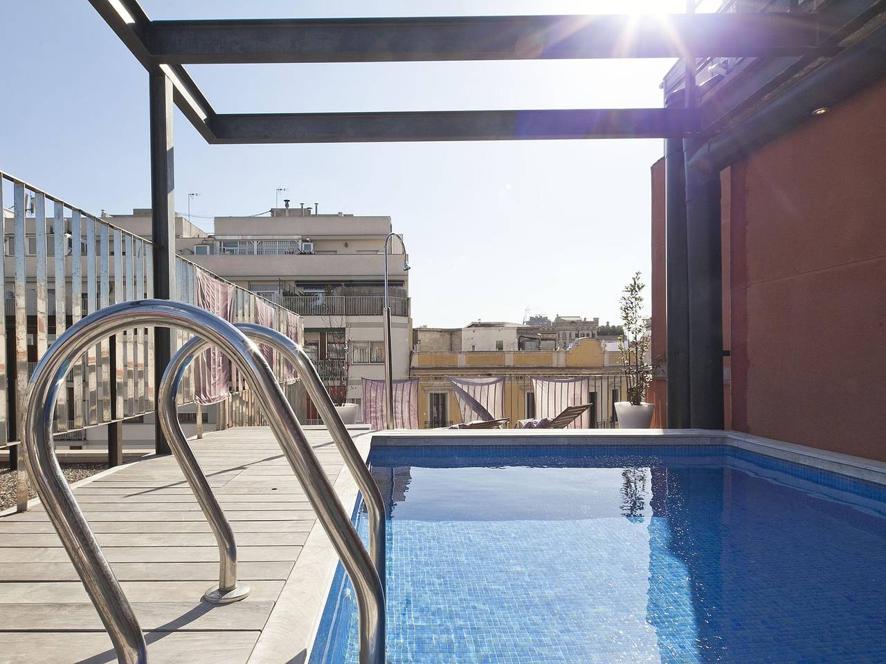 Geheel vakantieappartement, Vakantieappartement voor 8 personen met balkon in Barcelona Centre, Barcelona