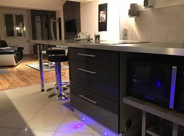 Gîte pour 6 personnes, avec terrasse dans Val-Revermont