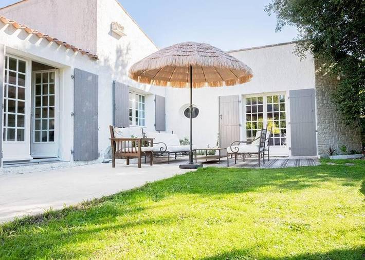 Location de vacances pour 12 personnes, avec jardin et piscine, animaux acceptés à Marsilly - 4