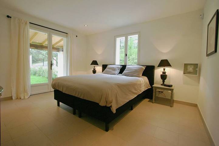 Location de vacances pour 8 personnes, avec jardin et terrasse à Seillans - 4