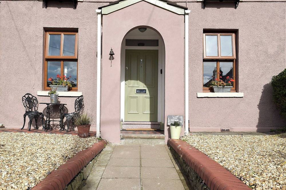 3 bedroom accommodation in Burry Port, near Llanelli in Burry Port, Carmarthenshire