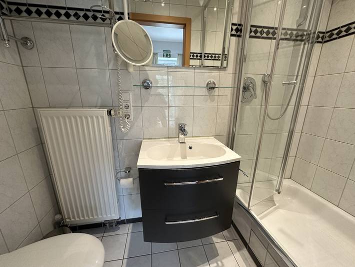 Ganze Ferienwohnung, Ferienwohnungen Stuhlreiter - Appartement Nr. 4 Almrose in Bad Reichenhall, Berchtesgadener Alpen