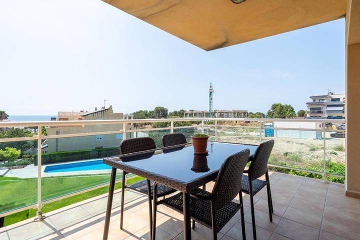 Apartamento de vacaciones para 6 personas, con piscina además de jardín y vistas - 1