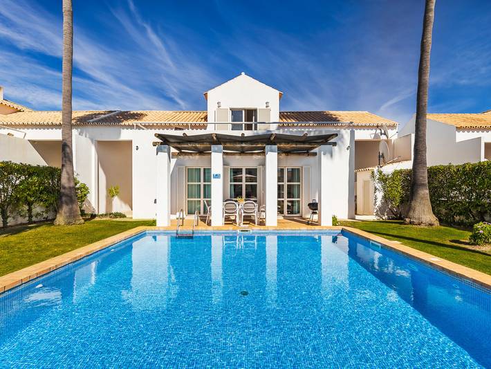 Villa für 6 Personen, mit Garten in Galé