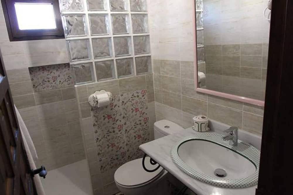 Casa rural 'El Patas' con vistas a la montaña, Wi-Fi y aire acondicionado in Urda , Provincia de Toledo