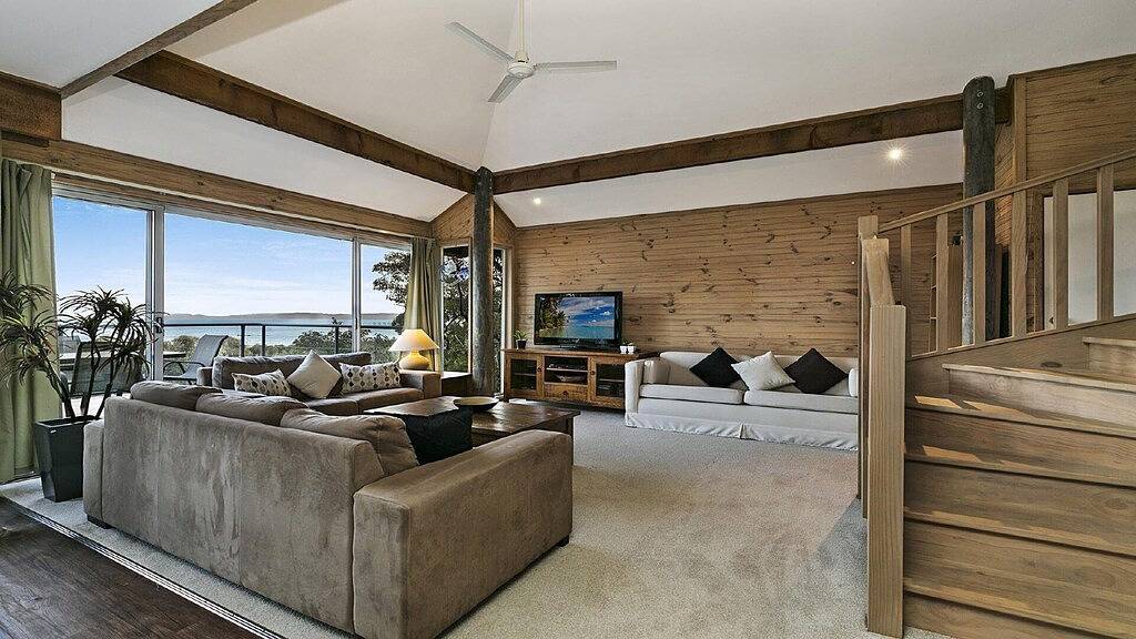 Bombora bei Killcare - Panoramablick in Bouddi, New South Wales