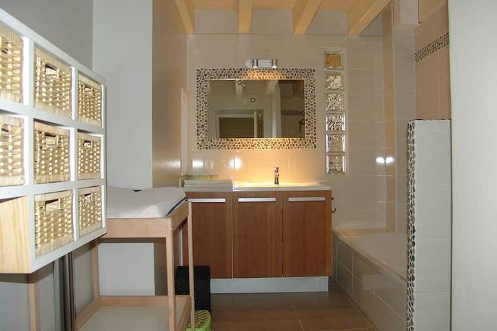 Maison de charme située à 500 m du centre bourg (6 personnes) in Mornac-sur-Seudre, Côte de Beauté