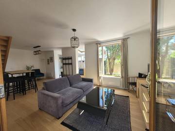 Gîte pour 5 personnes, avec jardin à Garches