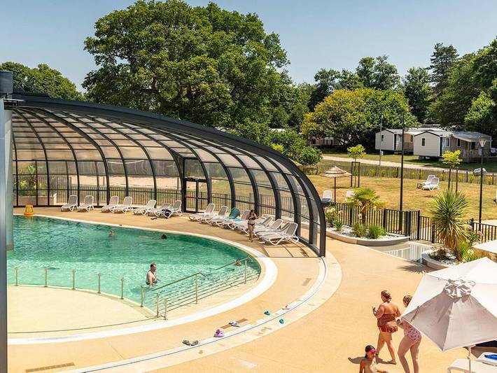 Camping pour 8 personnes, avec bassin pour enfant