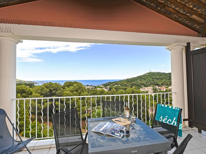 Location de vacances pour 6 personnes dans Le Dramont