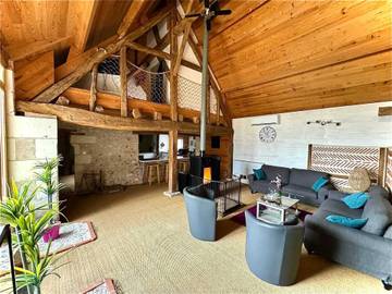 Location de vacances pour 15 personnes, avec terrasse et piscine à Mosnes