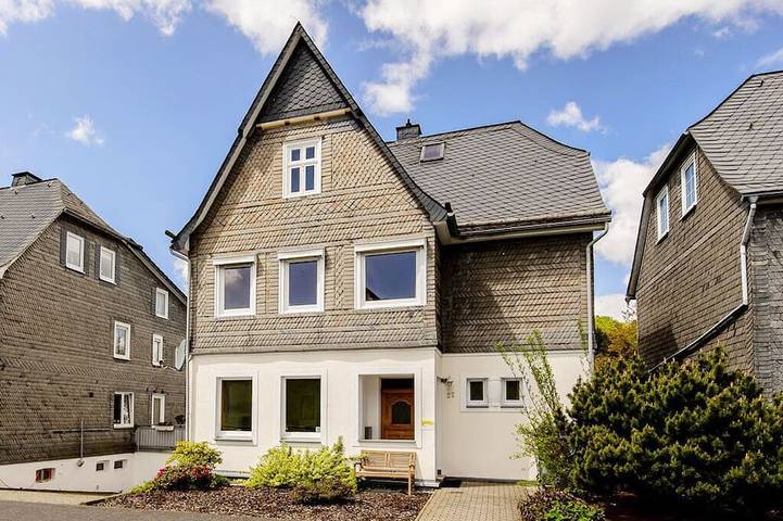 Ferienhaus für 12 Personen, mit Balkon und Garten sowie Sauna
