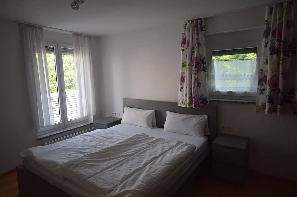 Ganze Wohnung, Große, zentrale Wohnung am Wielandpark mit Parkplatz in Biberach an der Riß, Landkreis Biberach