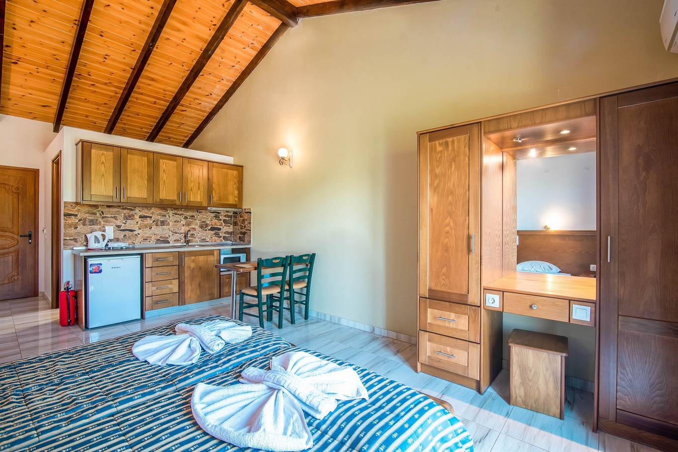 Entire studio, 'Mirage Arillas Studio Type C17' with Shared Pool & Wi-Fi in Arillas, Corfu
