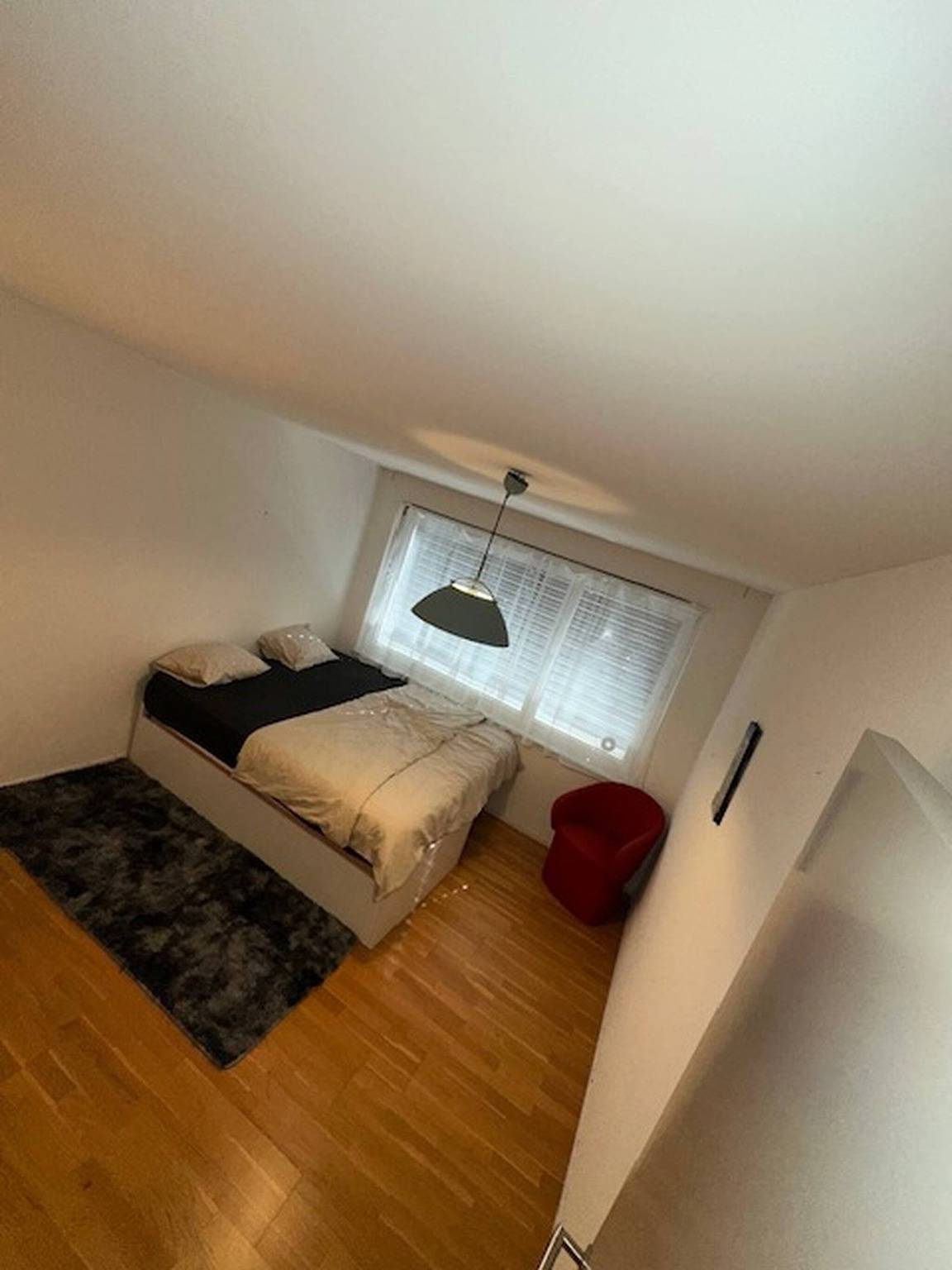 Entire apartment, A cozy room with double bed in semi shared Flat in Wallisellen, Zurich Prealps