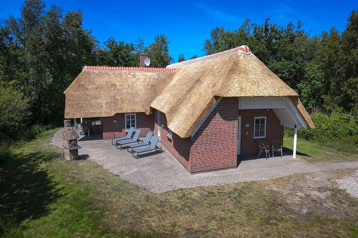 Ferienhaus für 8 Personen, mit Whirlpool und Sauna sowie Terrasse - 1