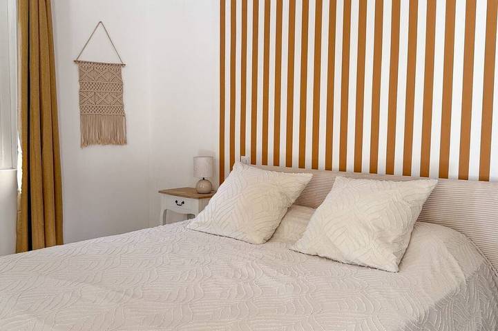 Location de vacances pour 10 personnes, avec jacuzzi et jardin à Contes - 2