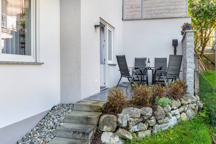 Ganze Wohnung, Ferienwohnung 'Terrasse' mit privater Terrasse und Wi-Fi in Uhldingen-Mühlhofen, Region Bodensee-Oberschwaben