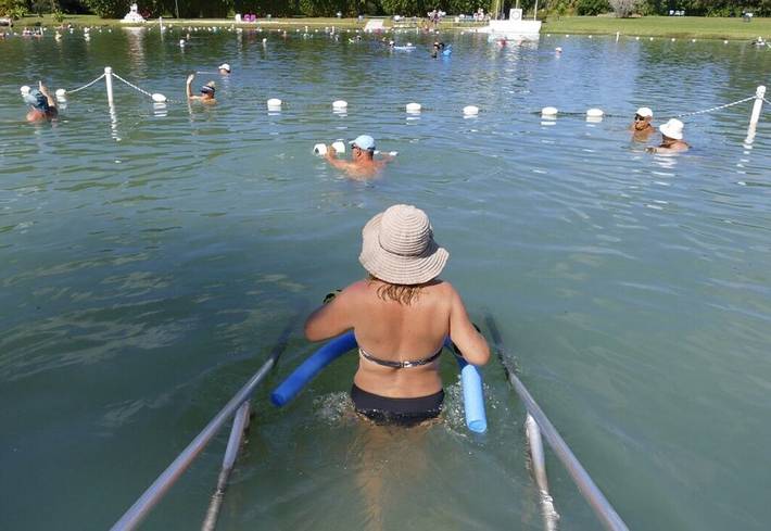 Vacation rental for 7 people, with terrace and yard as well as pool in North Port FL