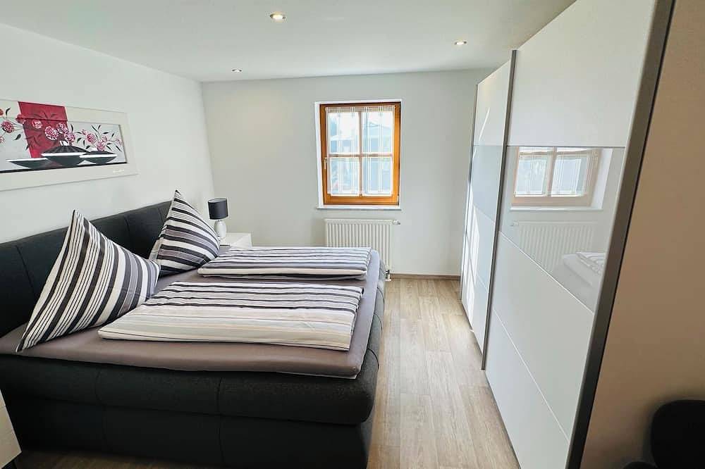 Ganze Wohnung, Ferienwohnung Im Schwarzachtal  - 85 qm Fewo mit Terrasse in Neunburg vorm Wald. in Neunburg vorm Wald, Naturpark Oberpfälzer Wald